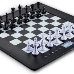 Millennium 2000 Millenium The King Competition Schaakcomputer -spellen-voor-volwassenen Verkoopwinkel 550x287 3