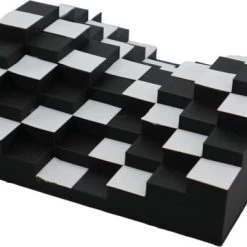 Fiastra Garibaldi - 3D Schaakbord - Luxe Schaakbord - Inclusief Luxe Schaakstukken - Gerecycled Plastic 11 Fiastra Garibaldi - 3D Schaakbord - Luxe Schaakbord - Inclusief Luxe Schaakstukken - Gerecycled Plastic -spellen-voor-volwassenen Verkoopwinkel 550x359 1