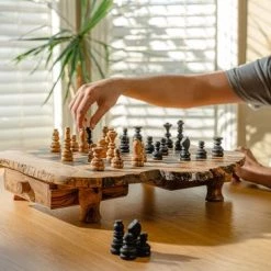 Schaakset Olijfolie & Honing Met Laden - Schaakspel - Schaakstukken - Schaakbord - Schaken - Bordspel - Handgemaakt - Cadeau - Kado - Hout - Zwart - Volwassenen & Kinderen - 55 X 55 X 10 Cm -spellen-voor-volwassenen Verkoopwinkel 550x366 26