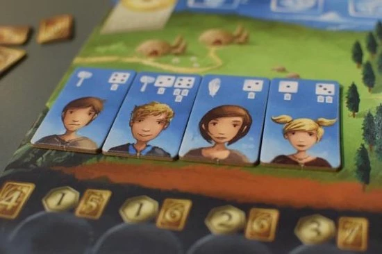 Red Raven Games Above And Below - EN 3 Red Raven Games Above And Below - EN - Afbeelding 3