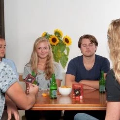 999 Games Kaartspel De Weerwolven Van Wakkerdam 5 999 Games Kaartspel De Weerwolven Van Wakkerdam -spellen-voor-volwassenen Verkoopwinkel 550x366 70