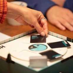 Bezzerwizzer HINT - Bordspel - NL 16 Bezzerwizzer HINT - Bordspel - NL -spellen-voor-volwassenen Verkoopwinkel 550x366 96