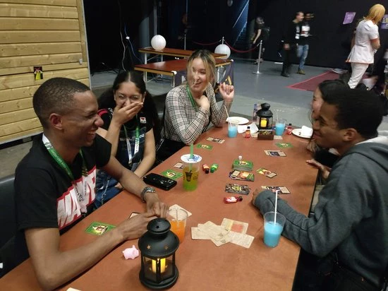 Barpig: The Adventure Party Game - After Hours Expansion OUD 6 Barpig: The Adventure Party Game - After Hours Expansion OUD - Afbeelding 6