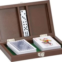 Merkloos Cadeauverpakking Speelkaarten Set Met 5 Dobbelstenen - Kaartspellen In Houten Kistje