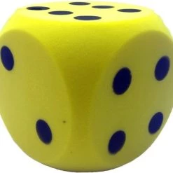 Bellatio Decorations Sinterklaas Spel Gele Dobbelsteen En 12x Inpakpapier Rollen - Pakjesavond Sinterklaasspel Dobbelstenen En Cadeaupapier Set -spellen-voor-volwassenen Verkoopwinkel 550x490 3