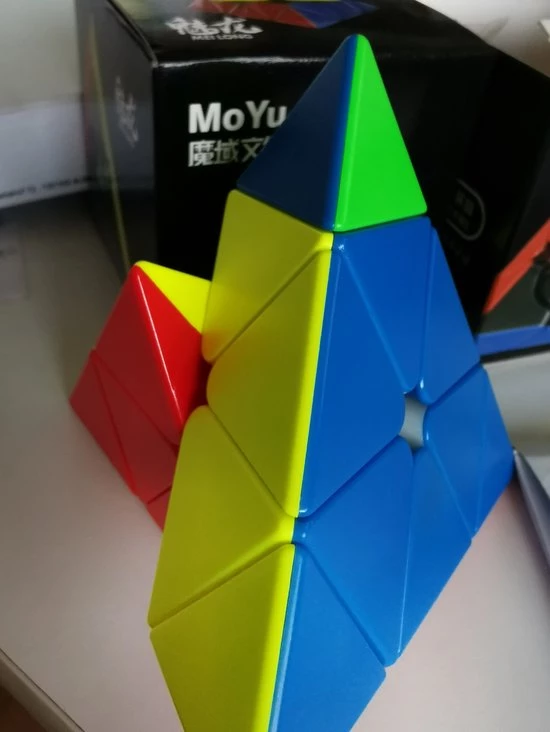 MOYU Pyramid Magnetische Puzzelkubus - SpeedCube Zonder Stickers - Licht En Soepel Voor Wedstrijden 5 MOYU Pyramid Magnetische Puzzelkubus - SpeedCube Zonder Stickers - Licht En Soepel Voor Wedstrijden - Afbeelding 5
