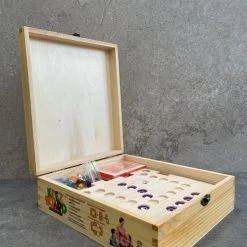 Merkloos Keezboard 4 Persoons Hout - Bordspel - Keezenspel - Keezen - Keezbord 5 Merkloos Keezboard 4 Persoons Hout - Bordspel - Keezenspel - Keezen - Keezbord -spellen-voor-volwassenen Verkoopwinkel 550x733 1